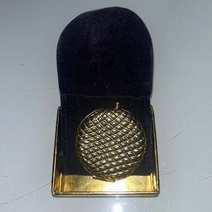 ESTĒE LAUDER GOLDEN LIZARD COMPACT